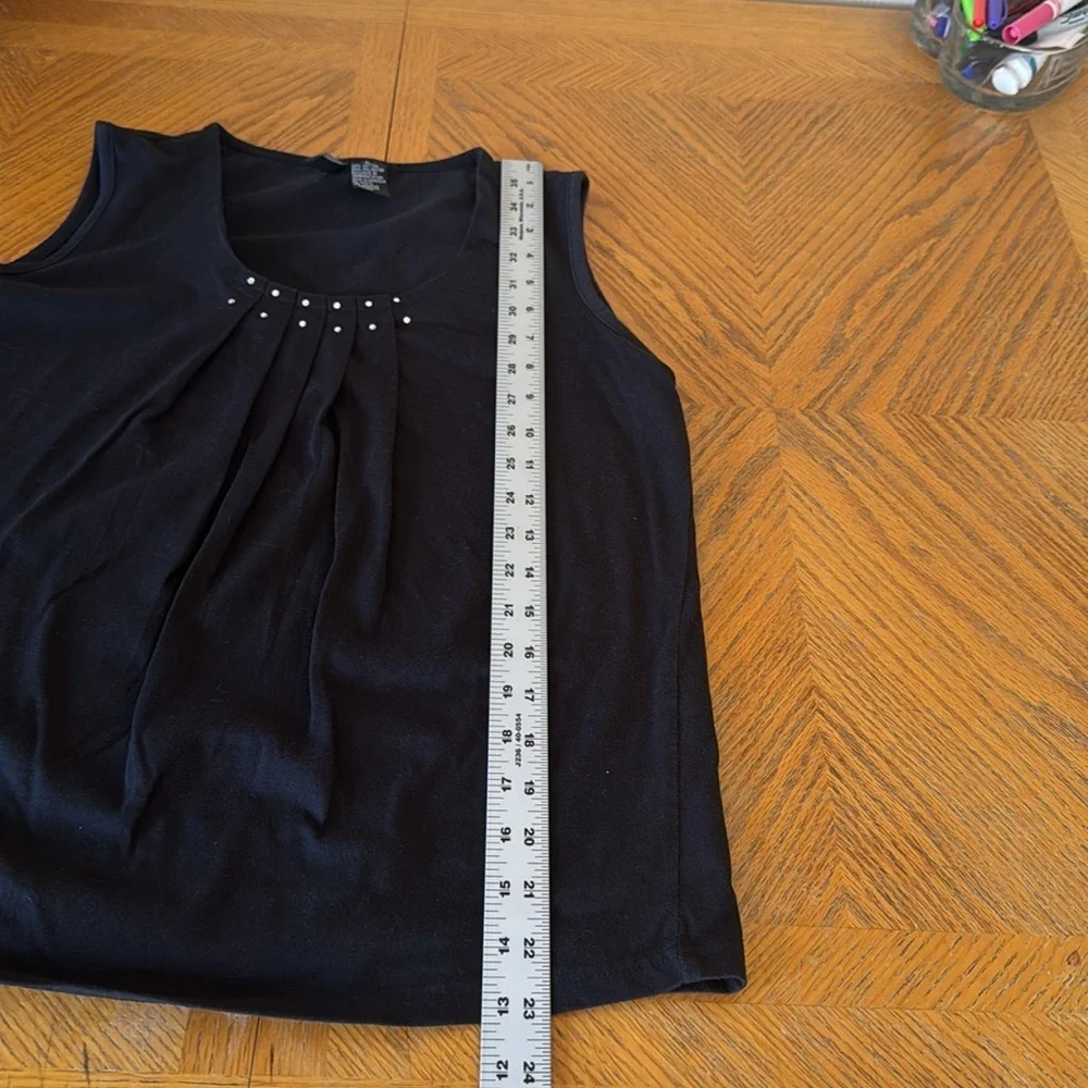 Jason Maxwell Black Embellished Tank Top with Pleated Design - Picture 4 of 6